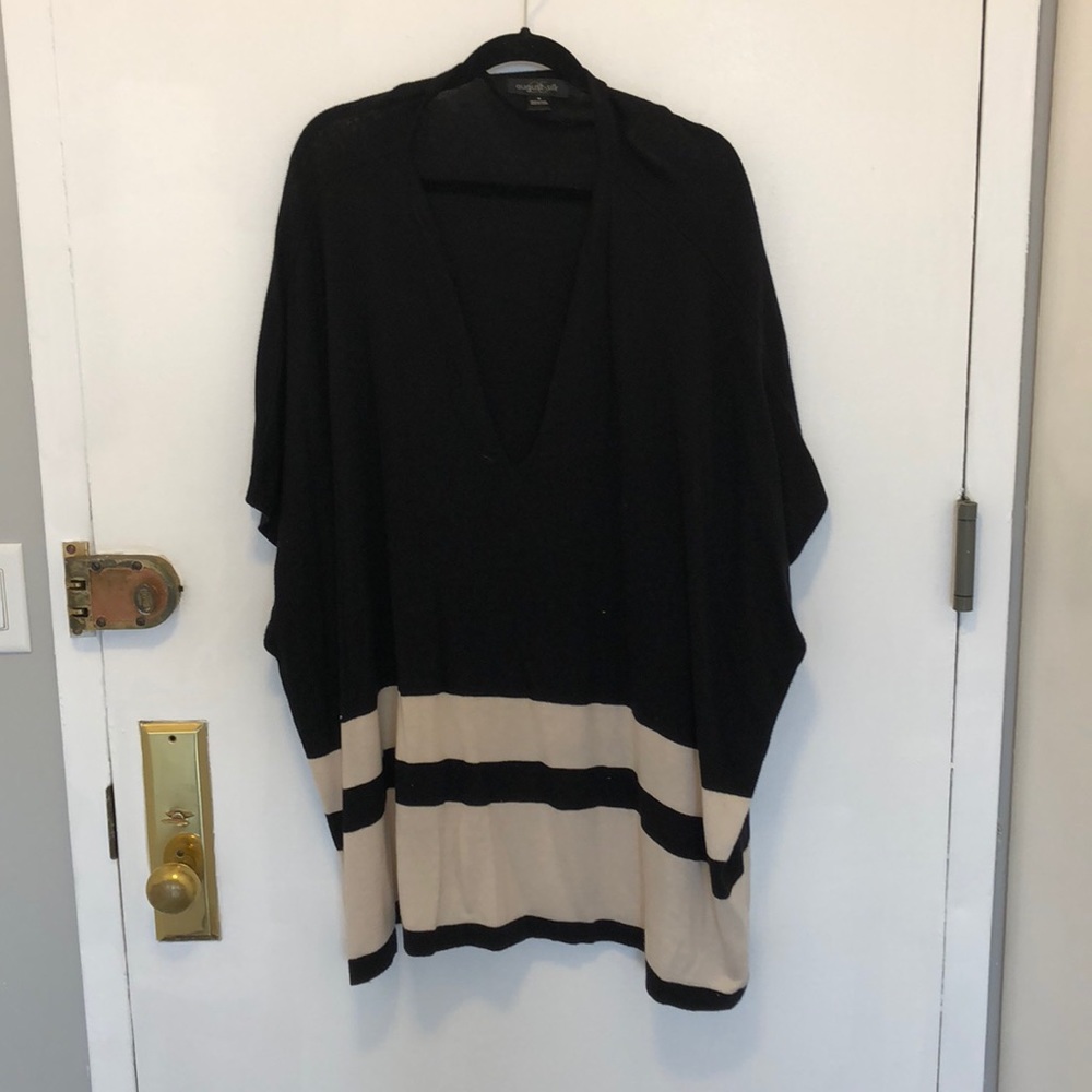 Short sleeve poncho